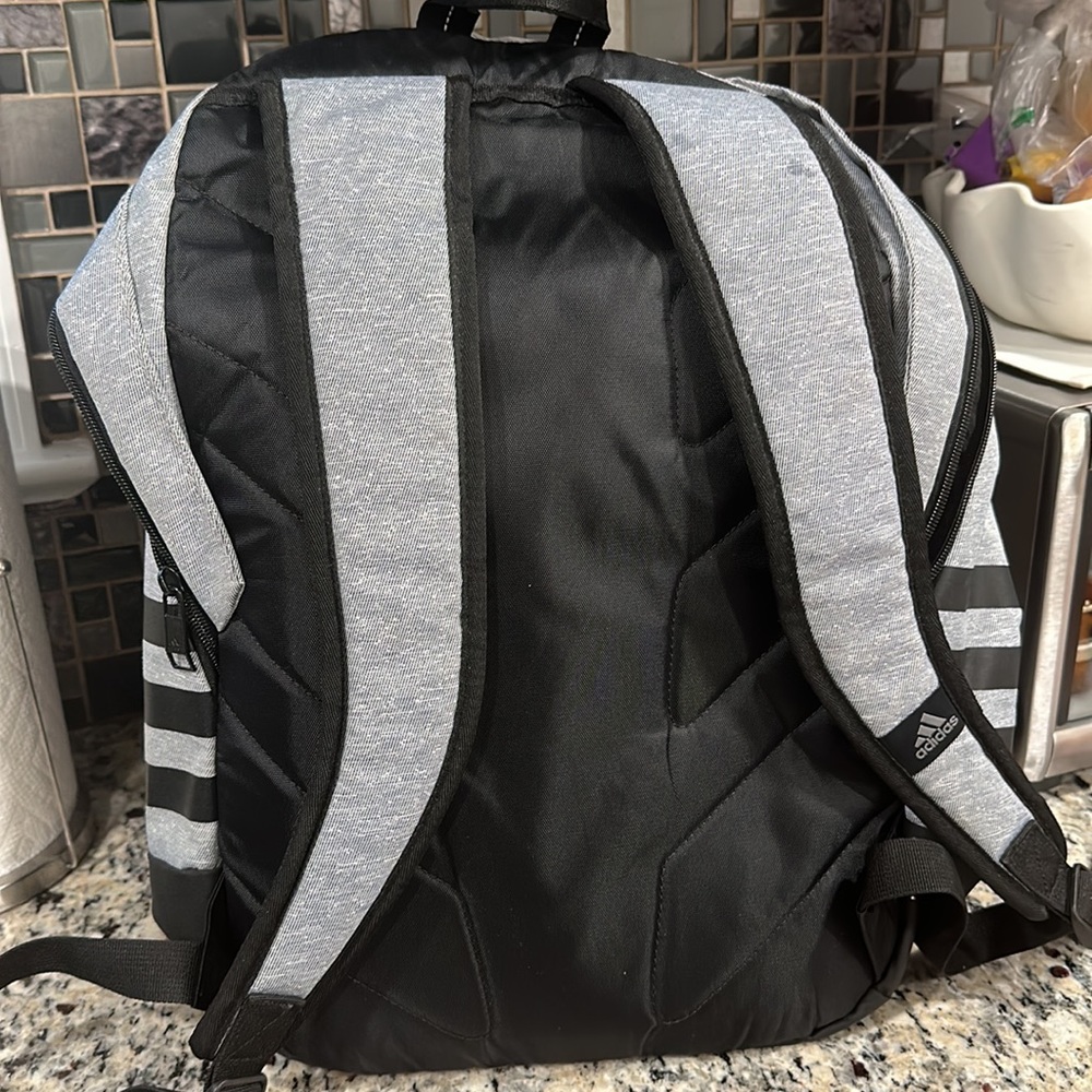 Adidas back pack - Picture 4 of 4